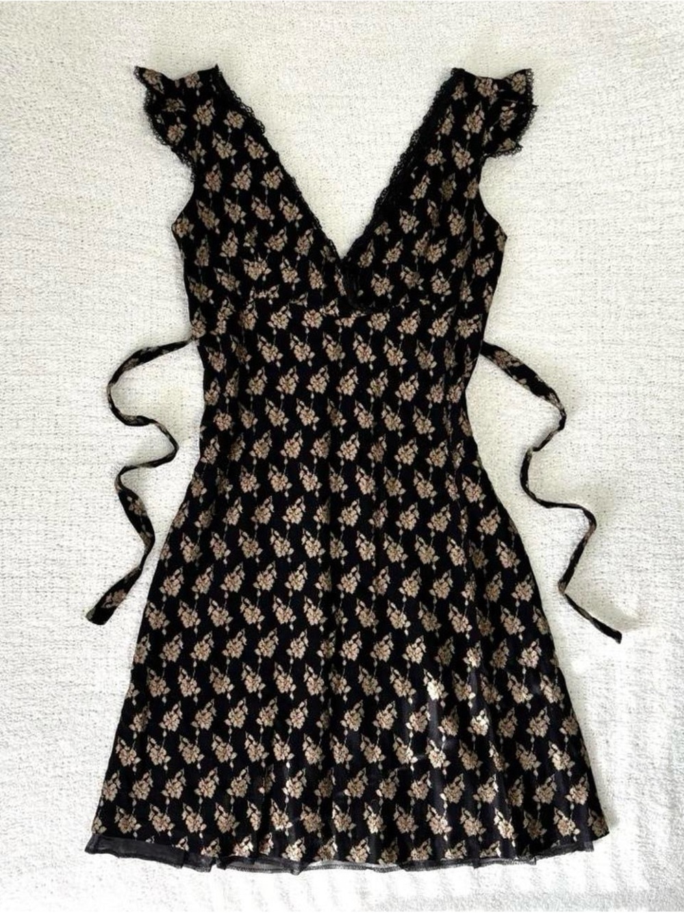Y2K Anna Sui black & gold lace cap sleeve formal midi dress